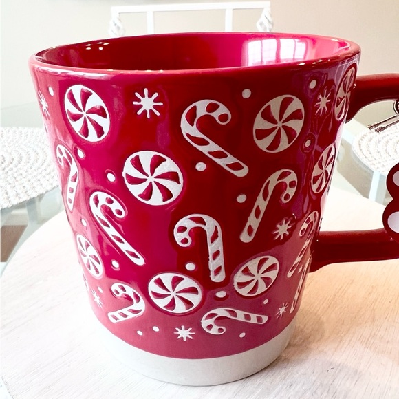 ❤️ PEPPERMINT CANDY SWIRLS + Candy Cane Red Christmas Mug NEW - Picture 3 of 3